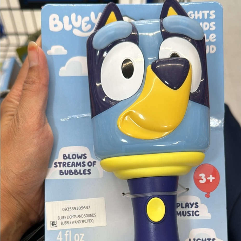 bluey Lights and Sounds Bubble Wand - Blue and Yellow